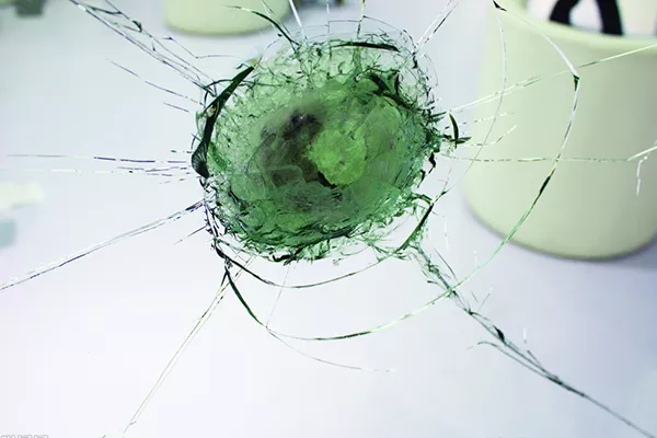 防爆玻璃从单层结构延伸到复合结构，实现多种防爆等级，用户选择更加自由化。
